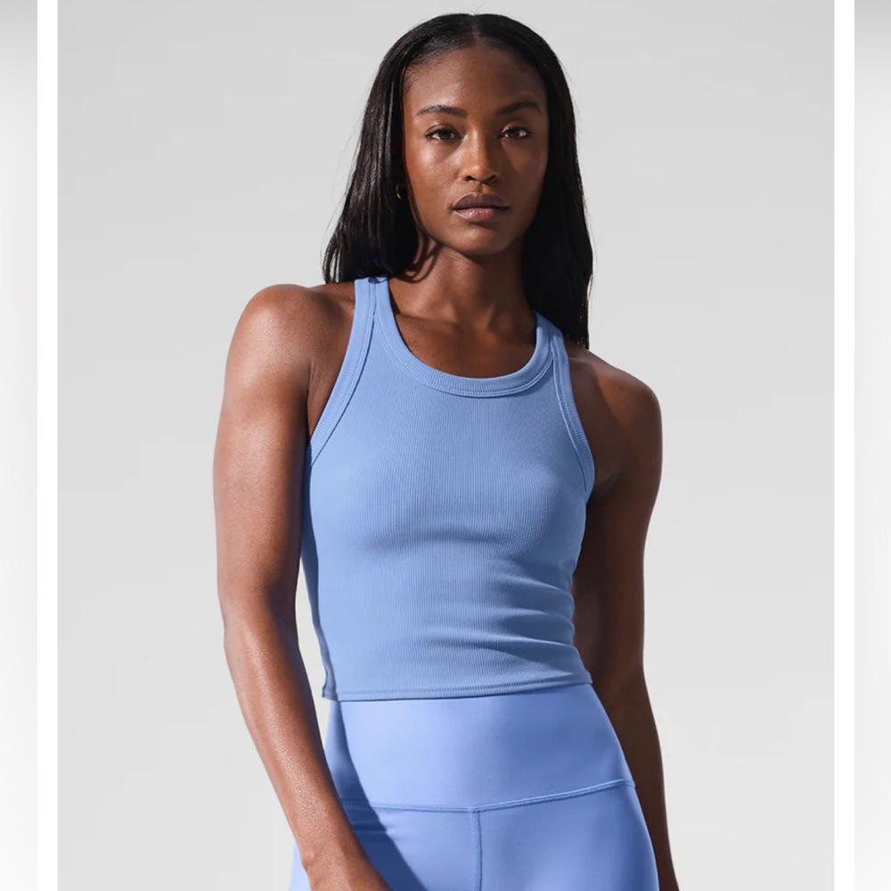 ALO YOGA GODDESS RIBBED GO-TO TANK | COLOR: CRYSTAL CLEAR BLUE | SIZE: M